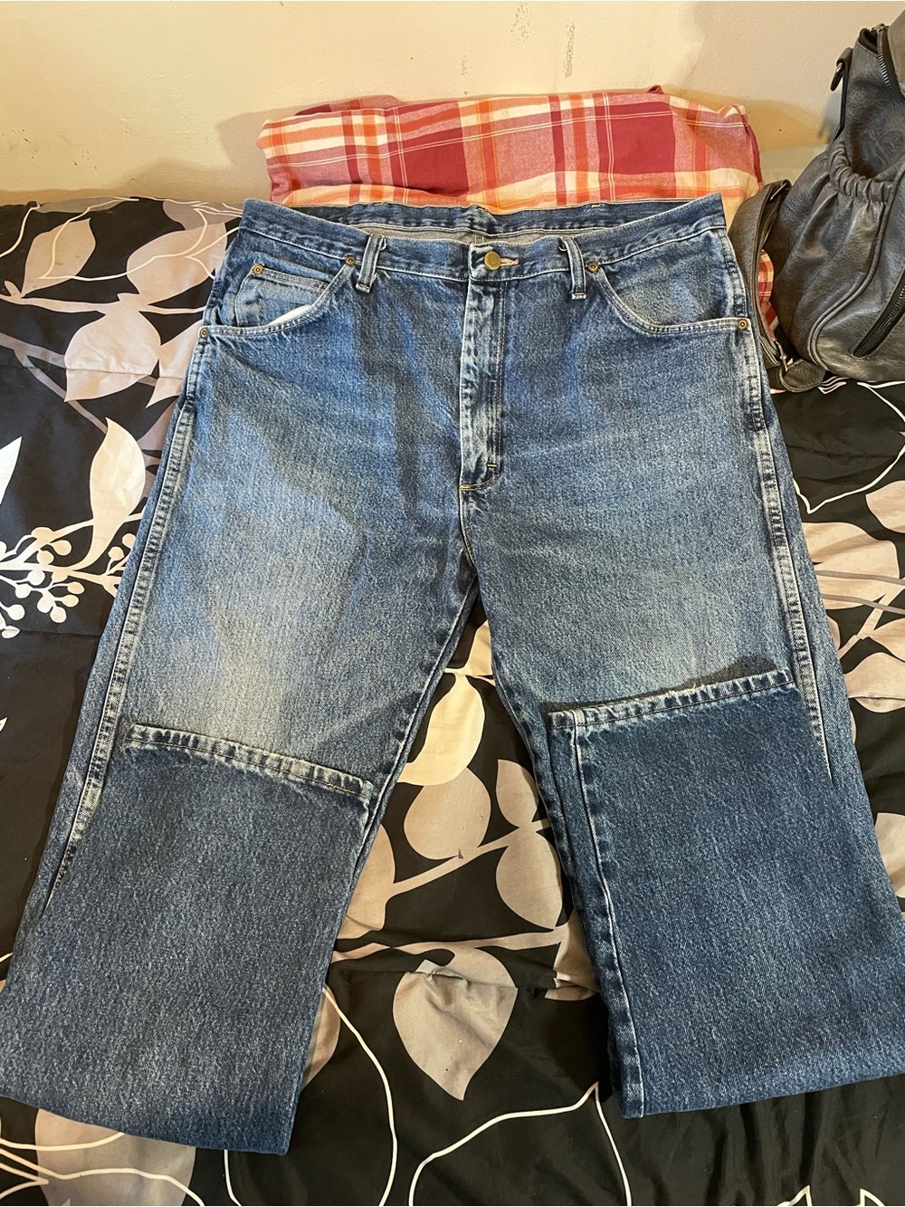 Wrangler Men's Patch Knee Blue Denim Jeans